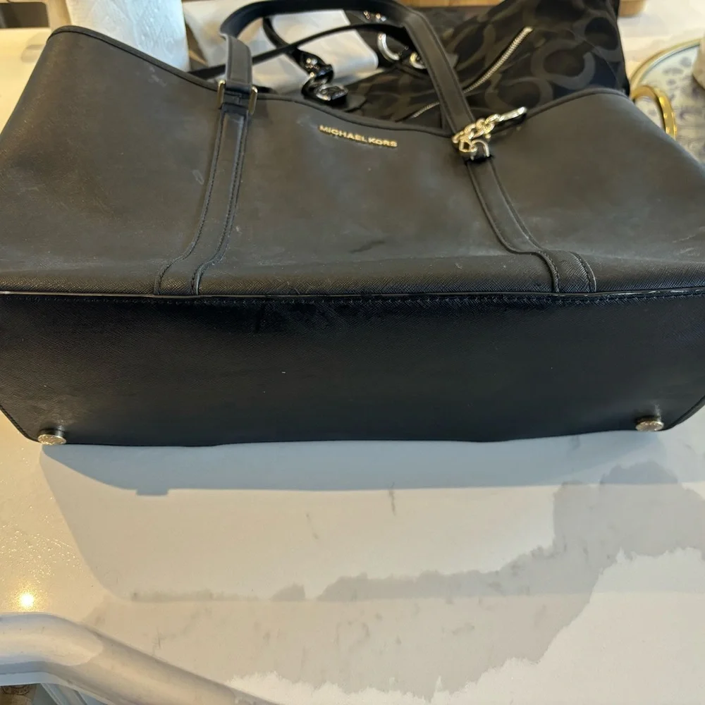 Michael Kors tote purse - Picture 5 of 5